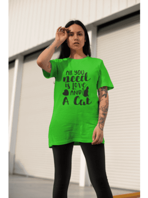Camiseta All You Need is Love and a Cat Unissex