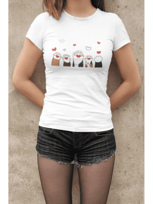 Camiseta Cat Paws and Hearts Feminina