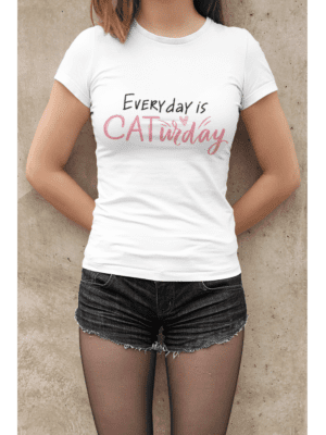 Camiseta Every Day is Caturday Feminina