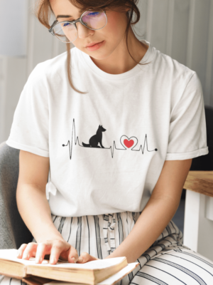 Camiseta Batidas Coração Cãozinho Unissex
