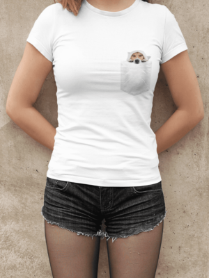 Camiseta Dog Sleeping in the Pocket Feminina