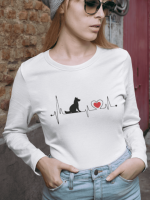 Camiseta Manga Longa Batidas Coração Cãozinho