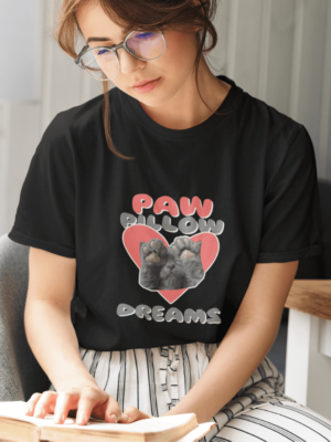 Camiseta Paw Pillow Dreams Unissex